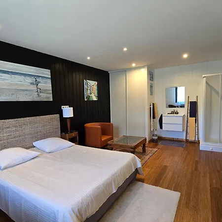 Maya Uma B&B 방데 몽탈리베